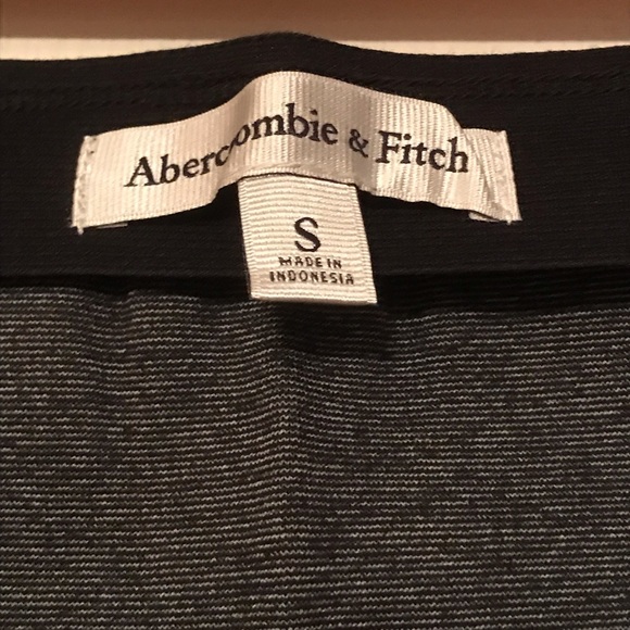Brand new A&F mini skirt - Picture 4 of 4